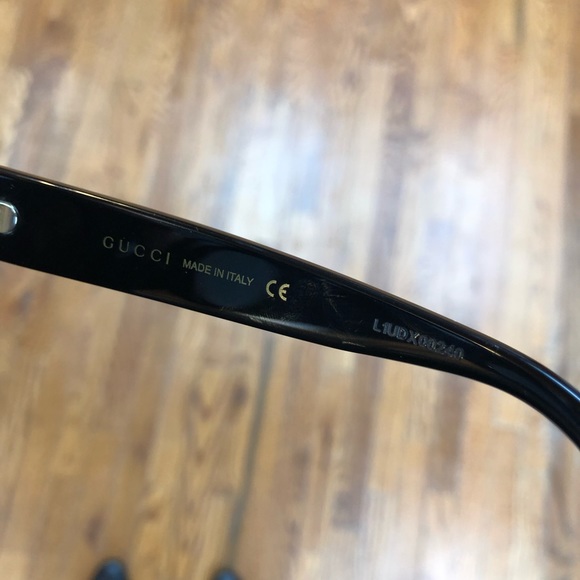 Authentic Gucci 0116s Black Sunglasses - Picture 5 of 5